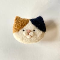 再販！ねこの森雑貨店のねこちゃんブローチ 【みけ】