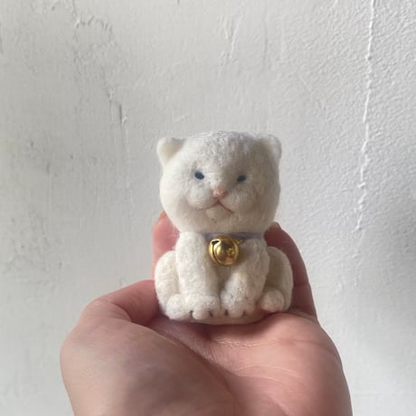 羊毛フェルト手のひら猫マスコット(白)