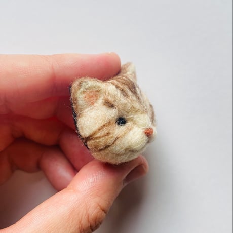【ココアラテ】羊毛の猫ちゃんブローチ