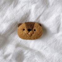 NEKOSANの【ビーバーくん】お顔ブローチ