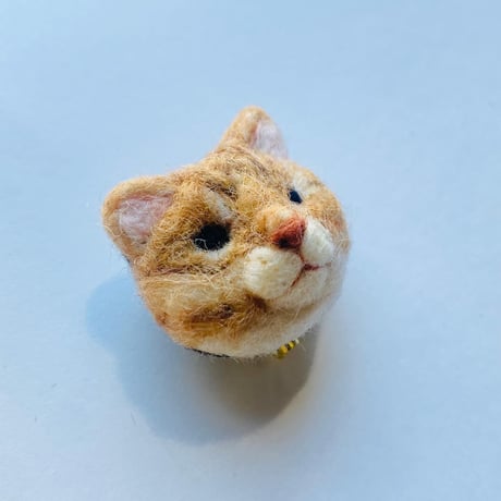 羊毛の猫ちゃんブローチ【トラ】