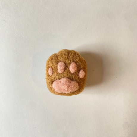 【キャメル】羊毛の肉球マグネット