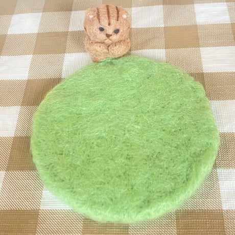 羊毛フェルト＊ねこちゃんといっしょコースター(みどり)