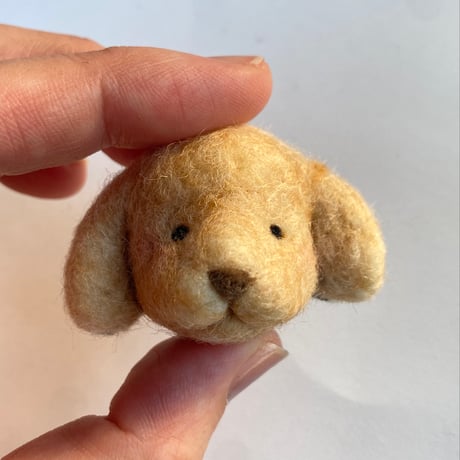 わんちゃんのブローチ 【ゴールデンレトリバーのこども】