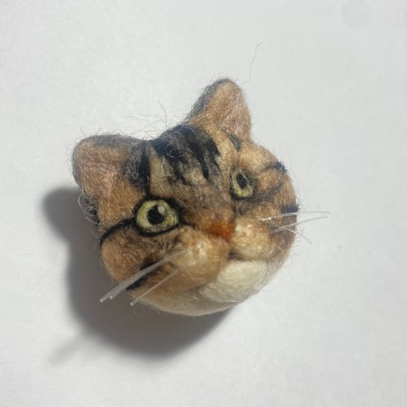 【キジトラ氏】羊毛の猫ちゃんブローチ