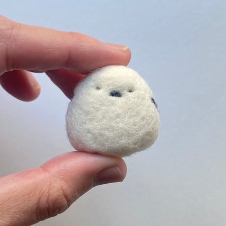 再販！もっちりシマエナガさん正面のマグネット