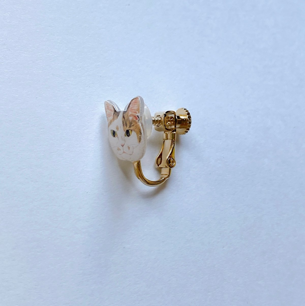 キジ白ぶち猫さんのイヤリング | ねこの森雑貨店