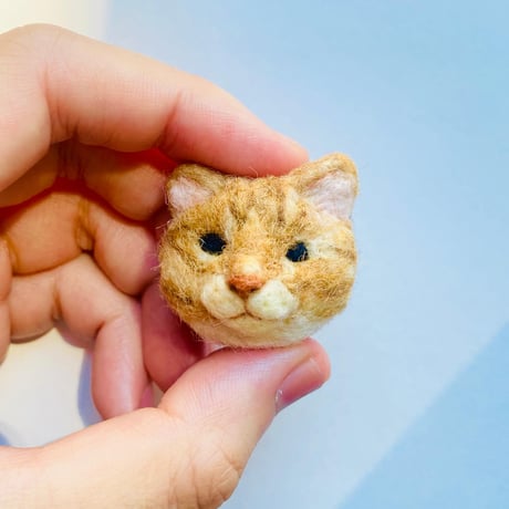 羊毛の猫ちゃんブローチ【トラ】