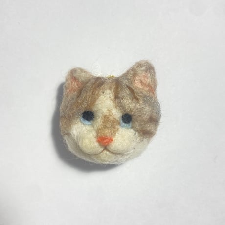 【かわいいちゃん】羊毛の猫ちゃんブローチ