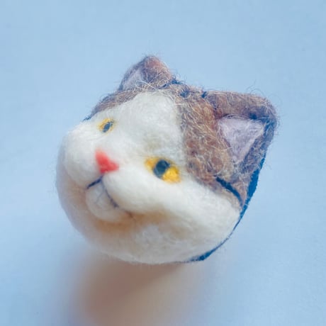 【もちお】羊毛の猫ちゃんブローチ