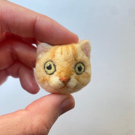 羊毛ねこマグネット【ぱっちりキイロ】