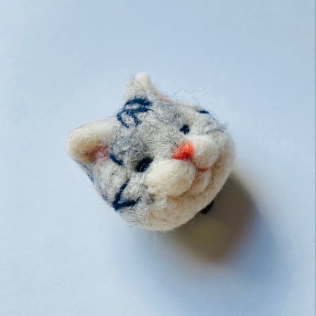【黒ごま】羊毛の猫ちゃんブローチ