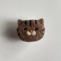 再販！ねこの森雑貨店のねこちゃんブローチ 【レオ】
