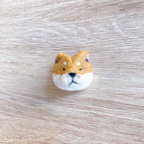 NEKOSANの【SHIBA.】ブローチ(あかしば)