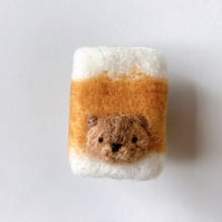 【ビバちく】ちくわビーバーくんのブローチ