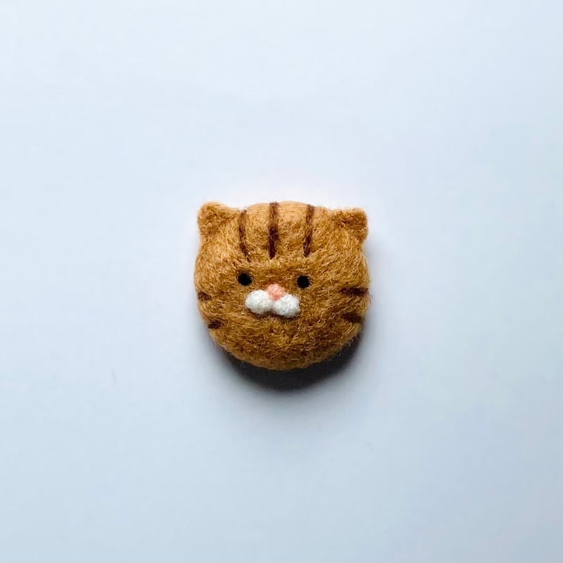 茶トラ猫さんのマスコットクリーナー | ねこの森雑貨店