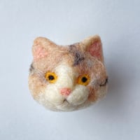 【カフェオレ】羊毛の猫ちゃんブローチ