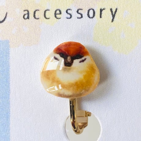 スズメのイヤリングorピアス