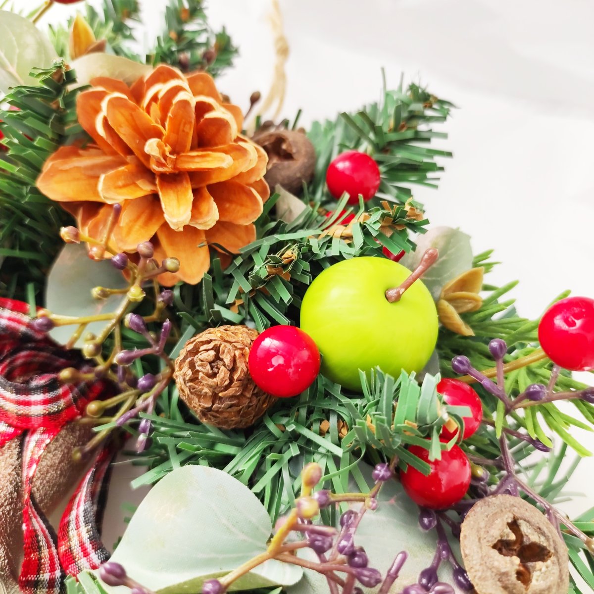 ナチュラルなクリスマスリース | MAPLE FLOWER＆COFFEE
