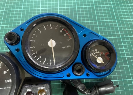 【MIXS】メーターカバープレート　MC21タイプ　RVF400　CBR250RR他
