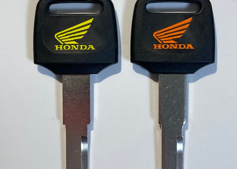 み*ゅ様 HONDA NSR250R(MC28)用 ブランクメカキー 2個セット み*ゅ様 HONDA NSR250R(MC28)用 ブランクメカキー 2個セット み*ゅ