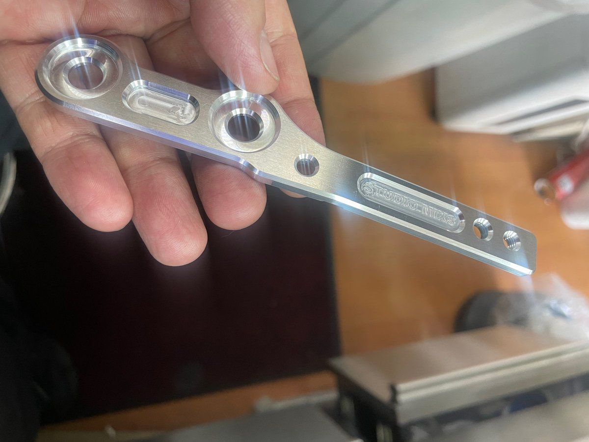 MIXS】MC21専用 ハンドルロックプレート RVF倒立等装着車両向け