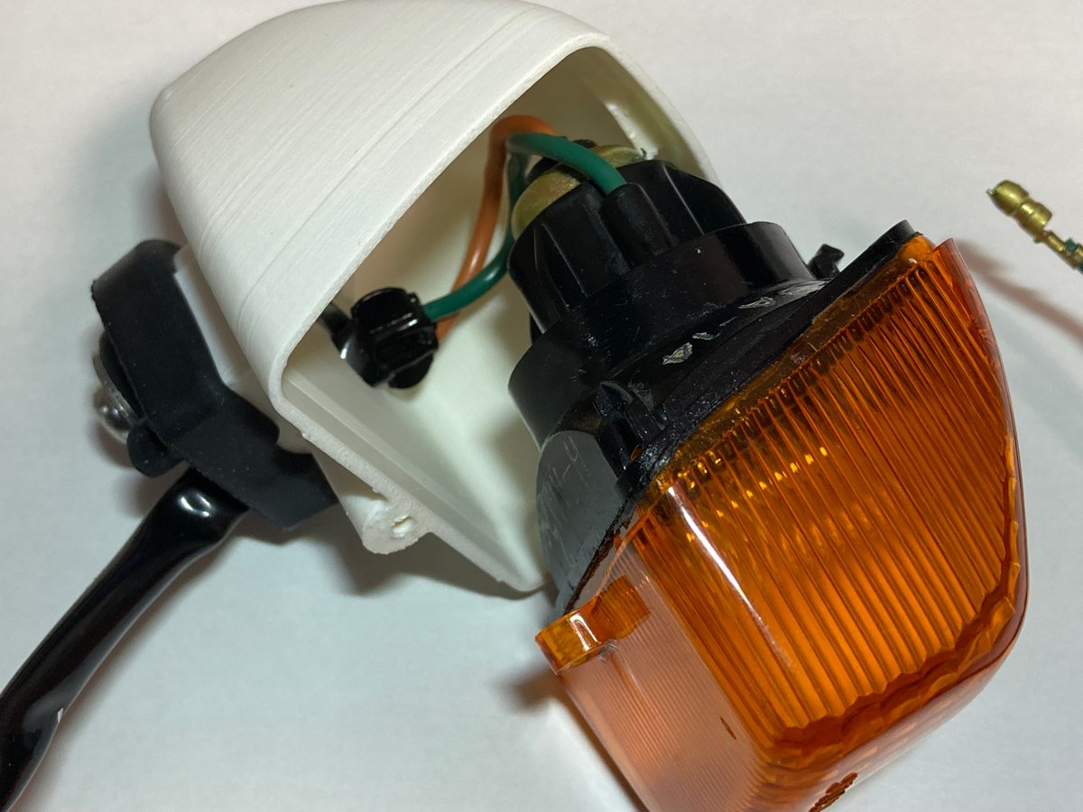 NSR250R MC21/28ウインカーケース 純正形状 左右SET | ダイキチ