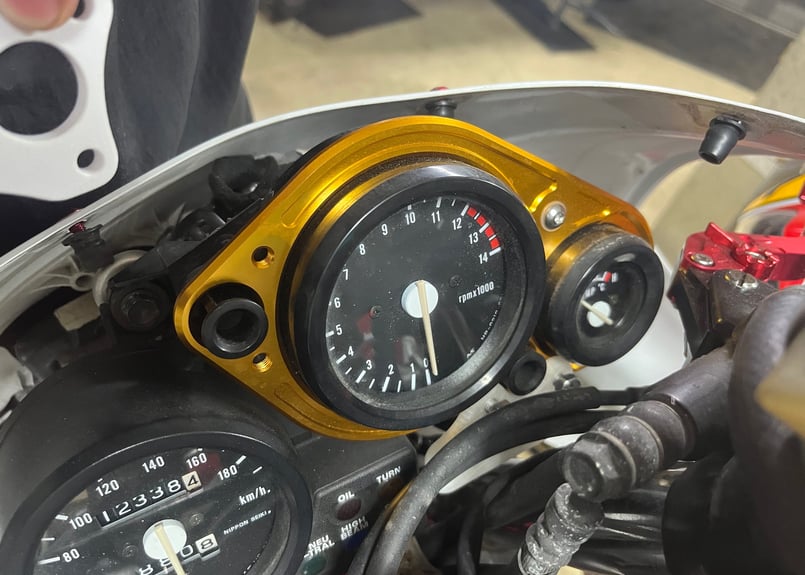 MIXS】メーターカバープレート MC21タイプ RVF400 CBR250RR他 | ダイ