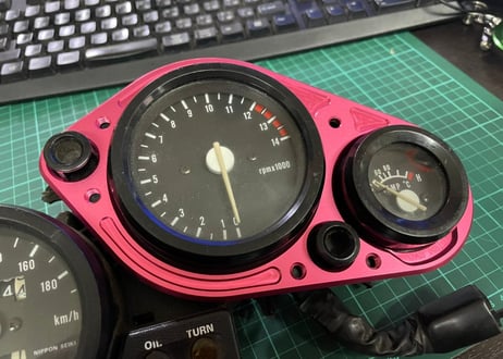 【MIXS】メーターカバープレート　MC21タイプ　RVF400　CBR250RR他
