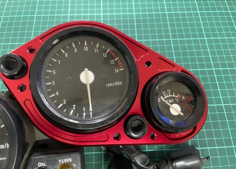 【MIXS】メーターカバープレート　MC21タイプ　RVF400　CBR250RR他