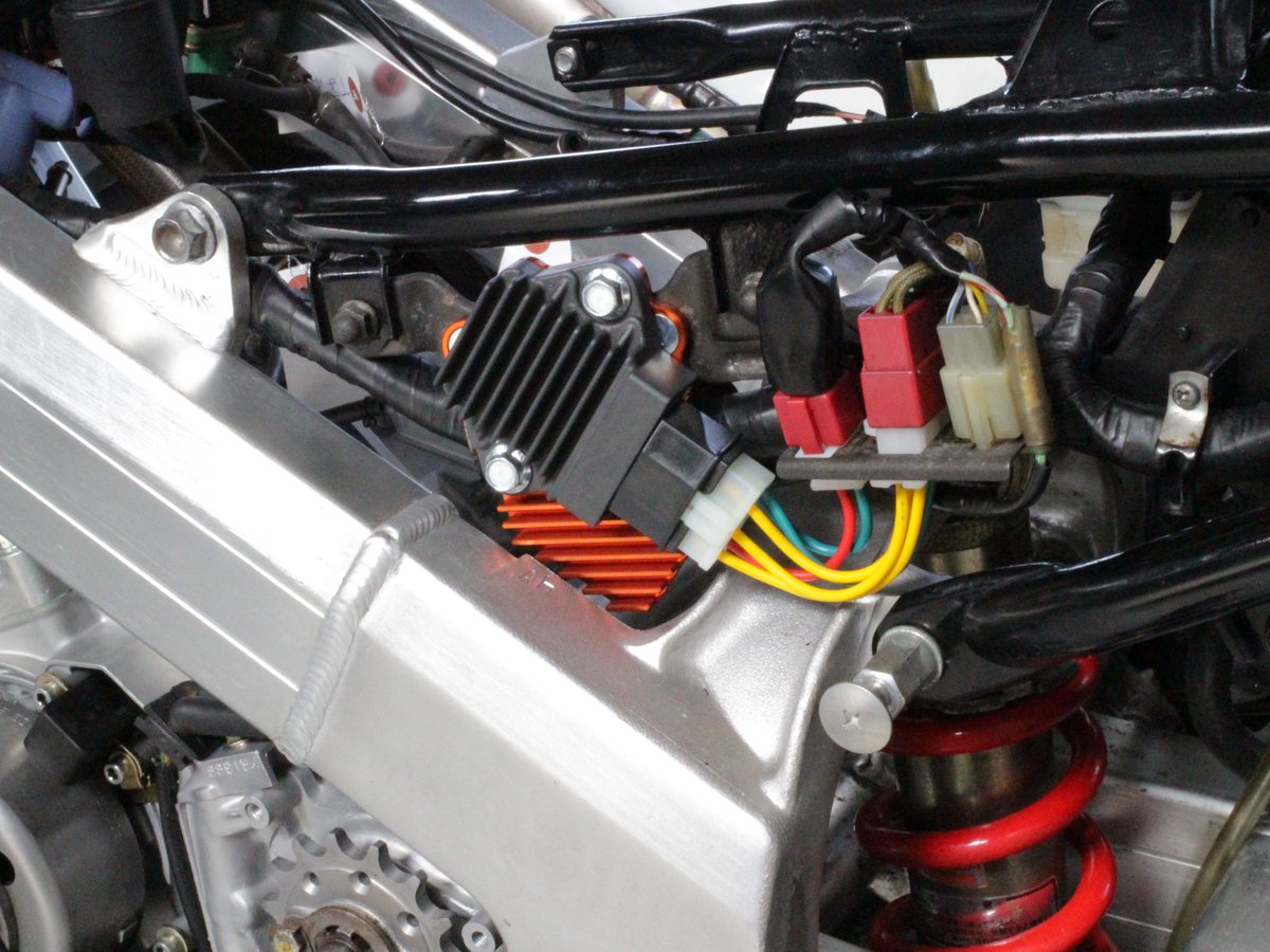 レギュレーター変換KIT NSR250R MC18 MC16 | ダイキチファクトリー。