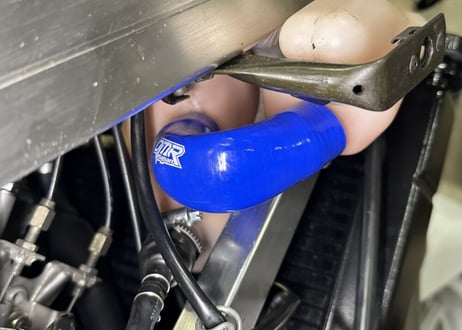 オイルタンクホース (中間) ブラック NSR250R MC18