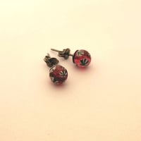 トンボ玉ピアス（金赤色）