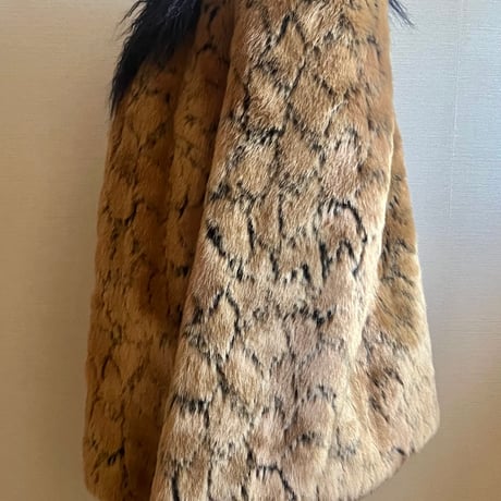 ⚫️USED⚫️SHRIMPS🦐 faux fur jacket