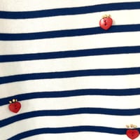 INHWA STUDIO  red heart border