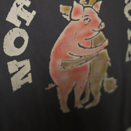 ブタとオオカミ【ブラック】半袖Tシャツ