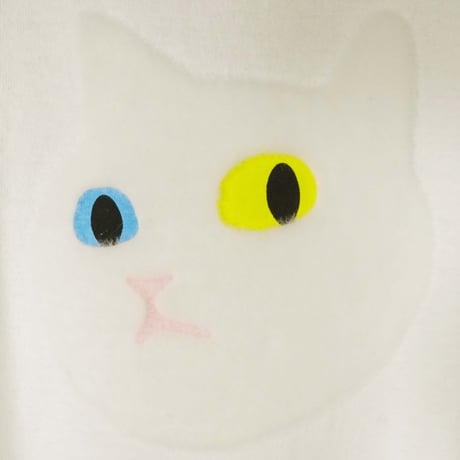 ネコにらみ【ホワイト】WOMEN’SオーバーTシャツ
