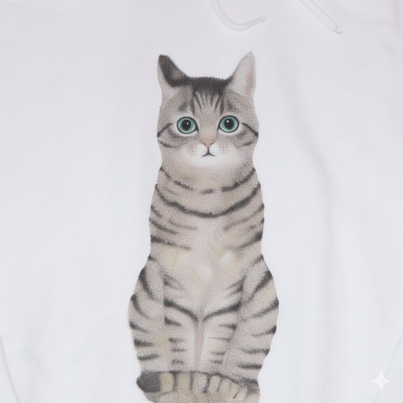 キジトラ座る【ホワイト】パーカー | ビーアンキシャス