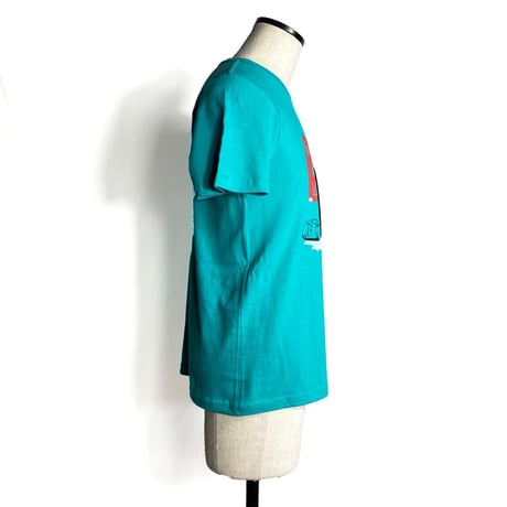 ミルクを飲むネコ【エメラルドグリーン】半袖Tシャツ