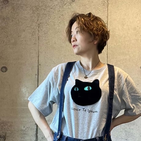 ネコにらみ【ヘザーグレー】 半袖Tシャツ (kidsサイズ有り)