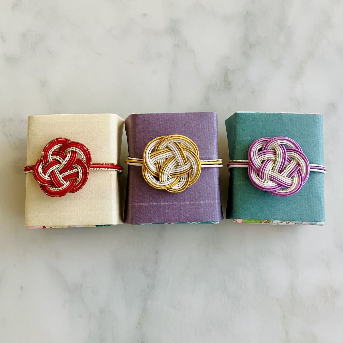 ギフトラッピング 水引「梅結び」 Optional gift wrapping Mizubik