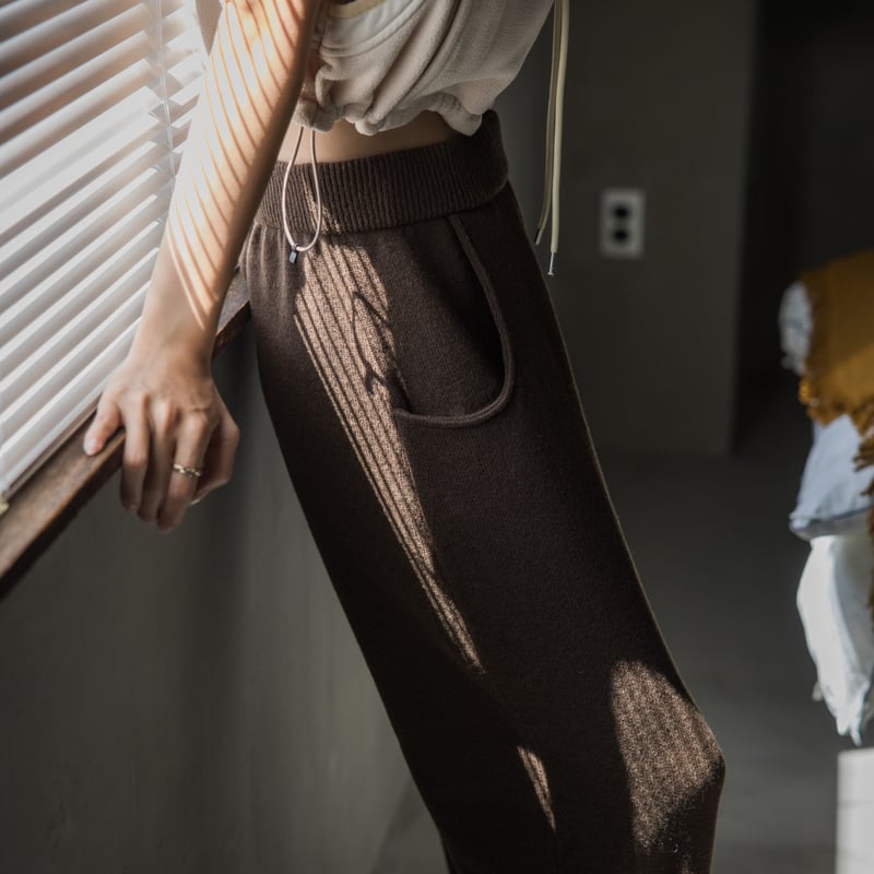 カーブニットパンツ ブラウン【23202】 | Clotho.