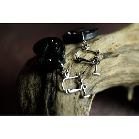 Leather Earrings / Reon Icon Design ( 88 Colors )