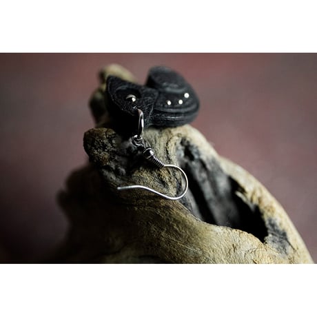 Leather Pierced Earrings / Reon Icon Design ( 88 Colors )