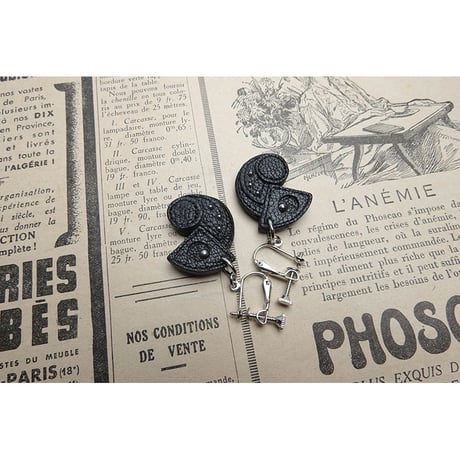 Leather Earrings / Reon Icon Design ( 88 Colors )