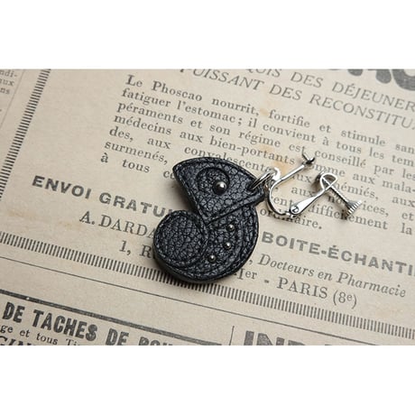 Leather Earrings / Reon Icon Design ( 88 Colors )
