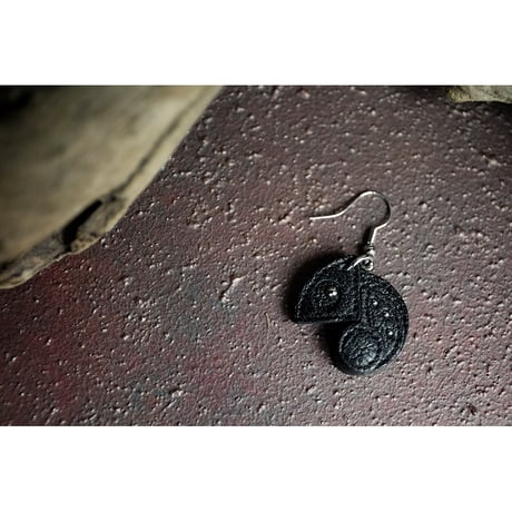 Leather Pierced Earrings / Reon Icon Design ( 88 Colors )