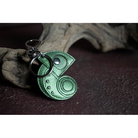 Leather Key Holder ( Small ) / Reon Icon Design ( Iridescent Kiwi )
