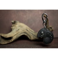 Leather Key Holder ( Small ) / Reon Icon Design ( Monkey Flip Model )