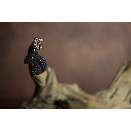 Leather Earrings / Reon Icon Design ( 88 Colors )